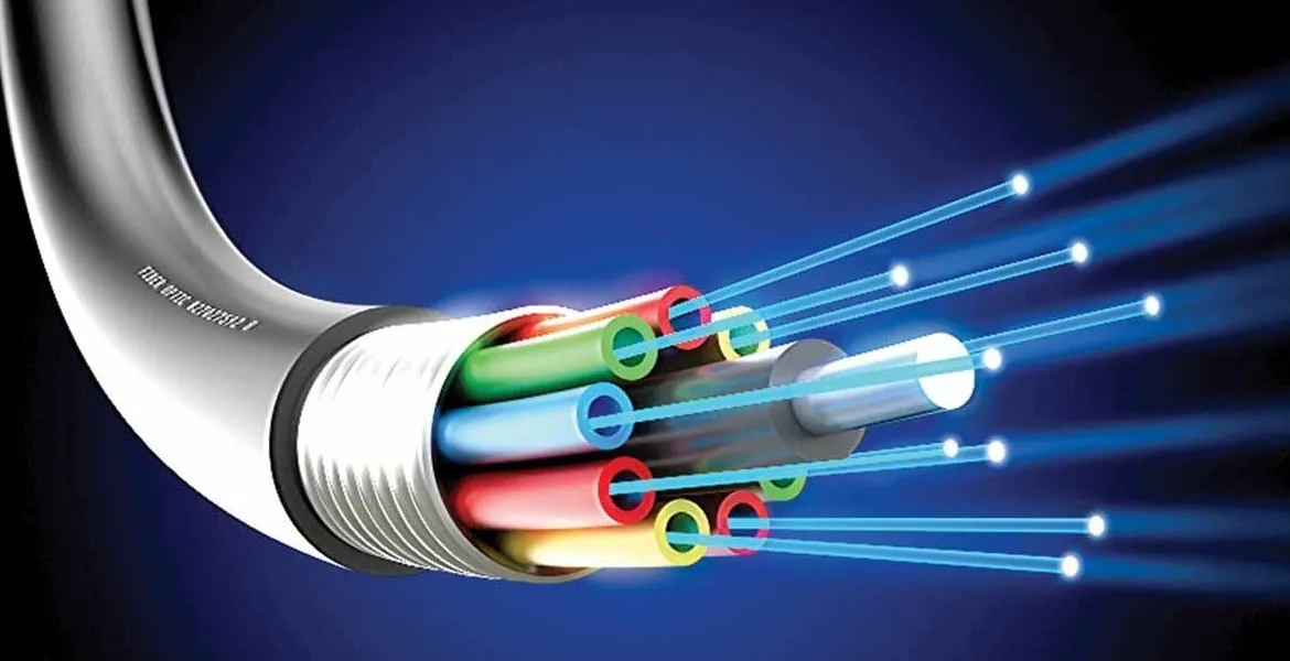 Mengungkap Jaringan Internet Masa Depan: Peran Vital Kabel Serat Optik 1